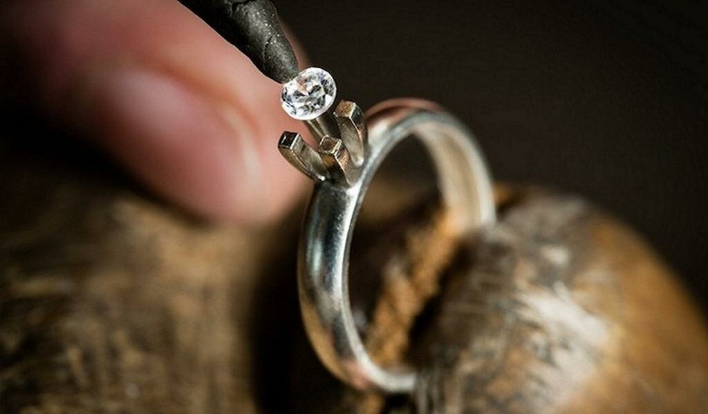 Закрепка ювелірних каменів Закрепка ювелірних каменів