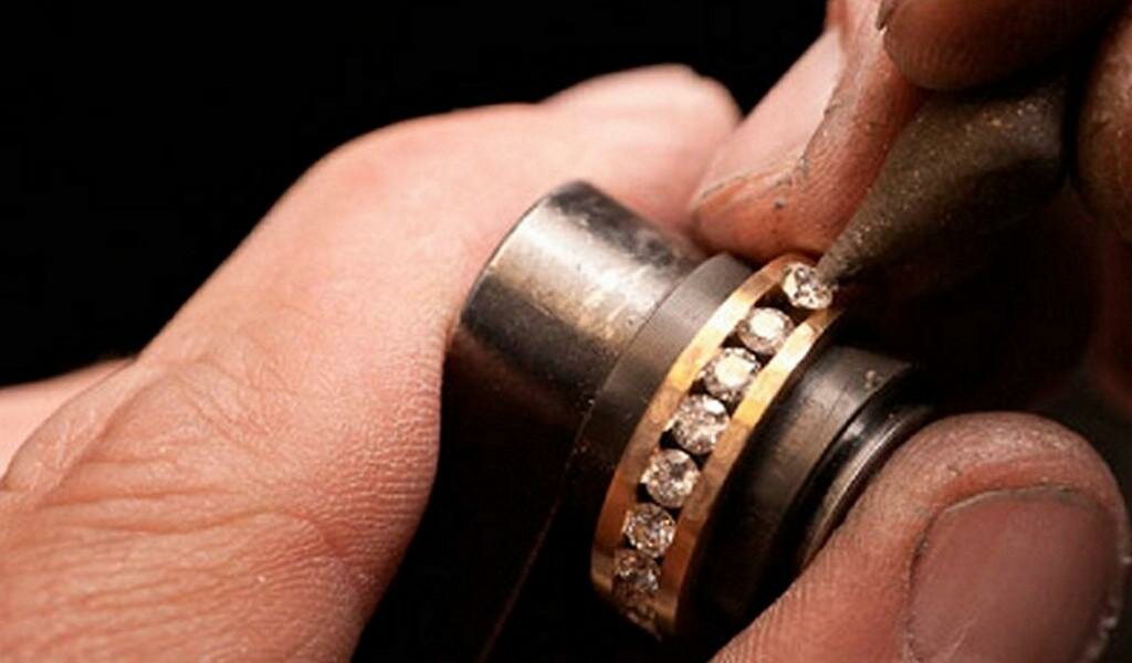 Закрепка ювелирных камней